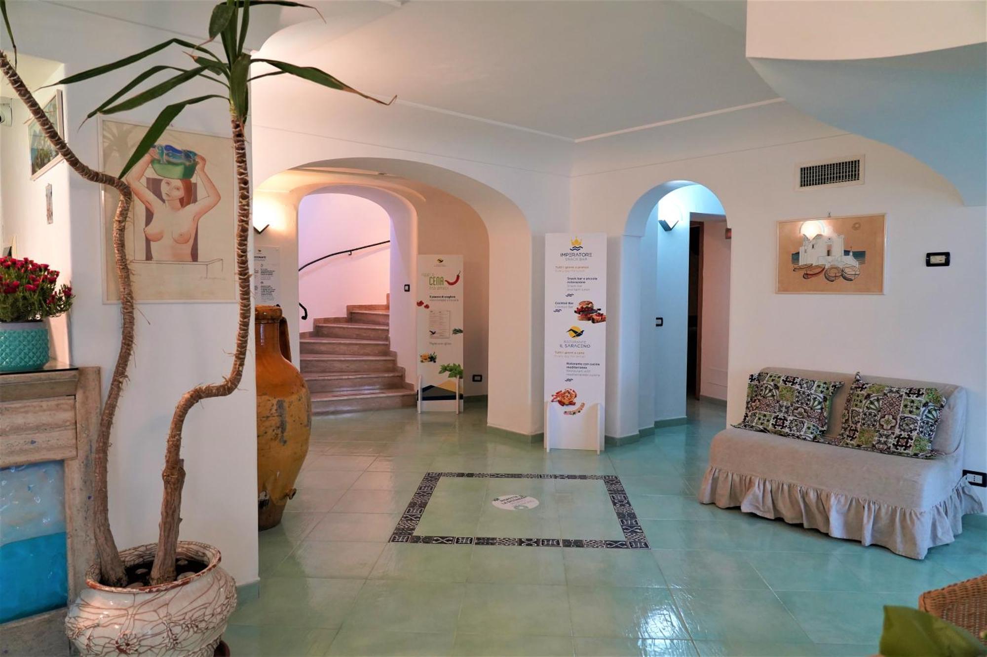Albatros 4*