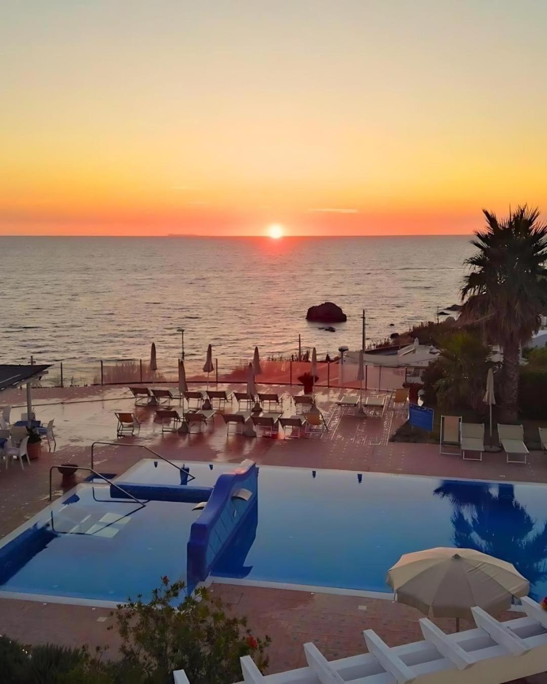 Albatros Hotel