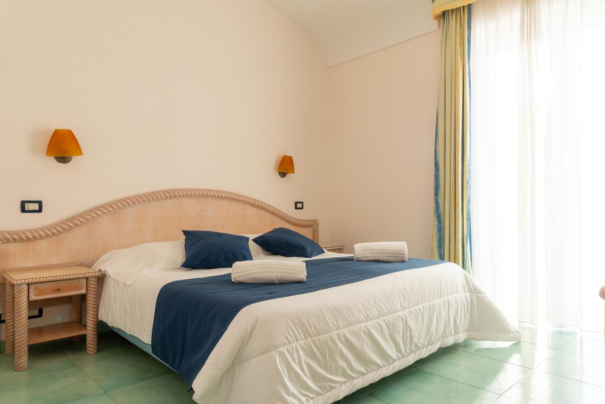 Albatros Hotel 4*