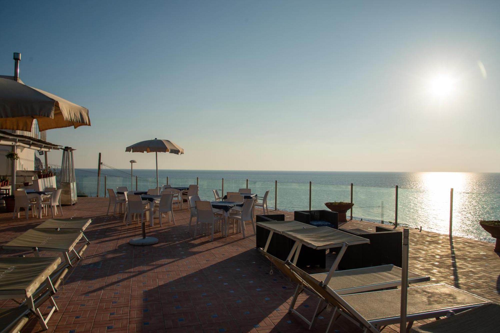 Albatros Hotel
